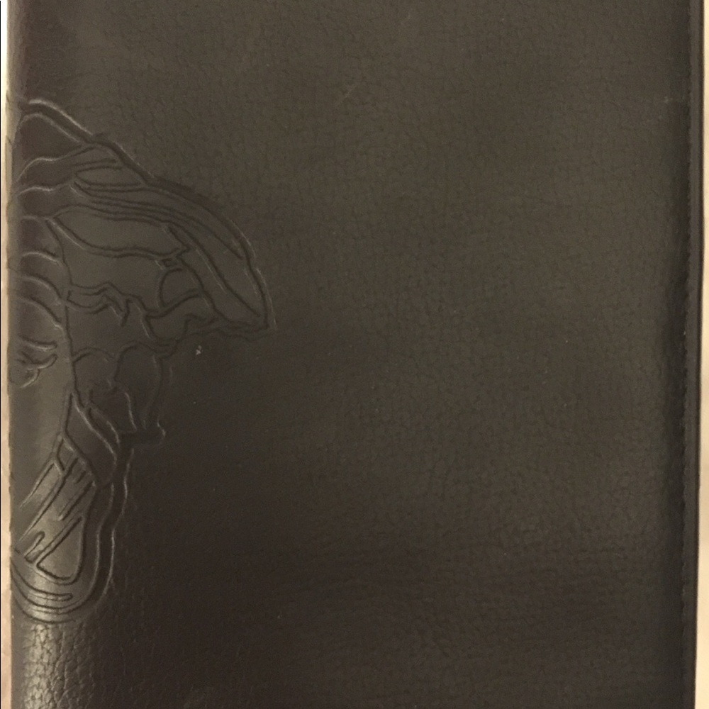 A Beautiful Versace Wallet🥰